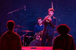 Trompettiste du groupe Harissa au concert de Campus en musique