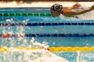 Nageuse au championnats de France d'hiver de natation 2021