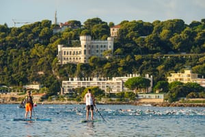 Nageurs au passage de la 3ème bouée lors de l'épreuve de natation de la MadRoq 2025